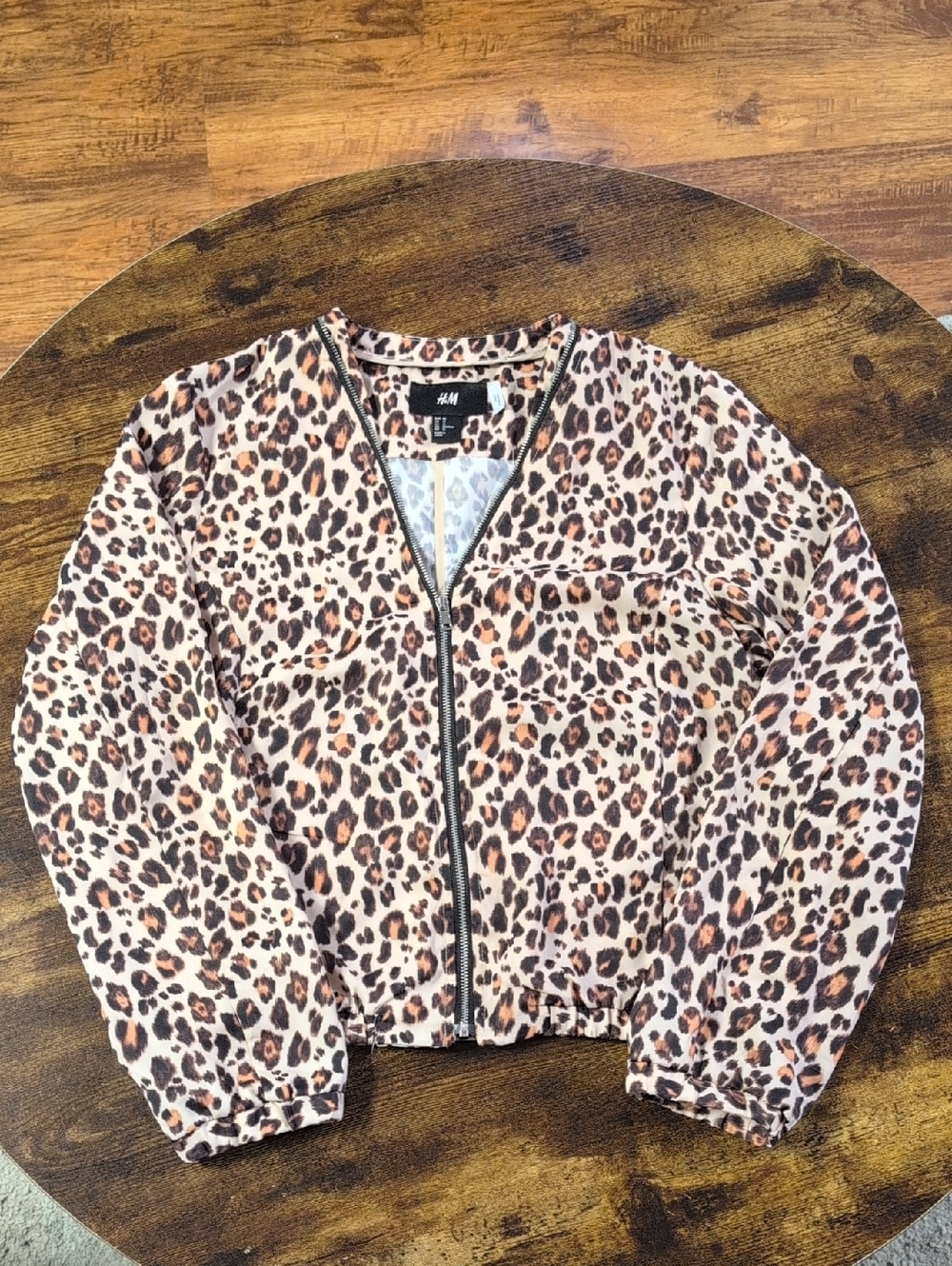 H&M Women's Long Sleeve Cheetah Leopard Print Zip Blouse Cinched Waist